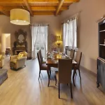 - Palazzo Mary *