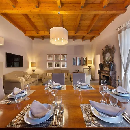 - Palazzo Mary *